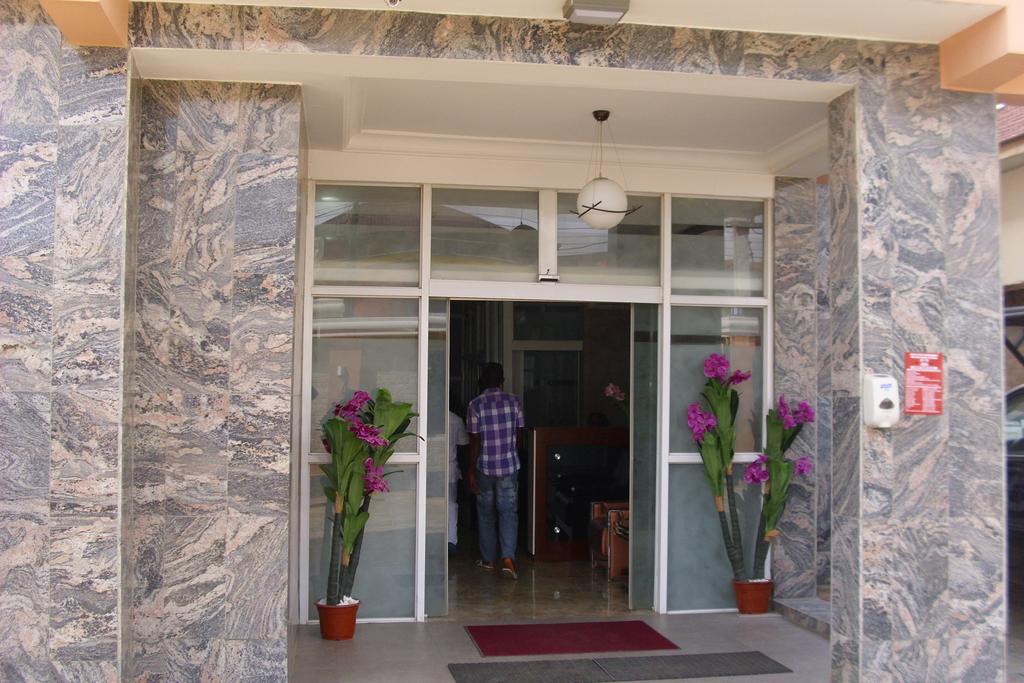 Grand Venice Transit Apartments Лагос Экстерьер фото