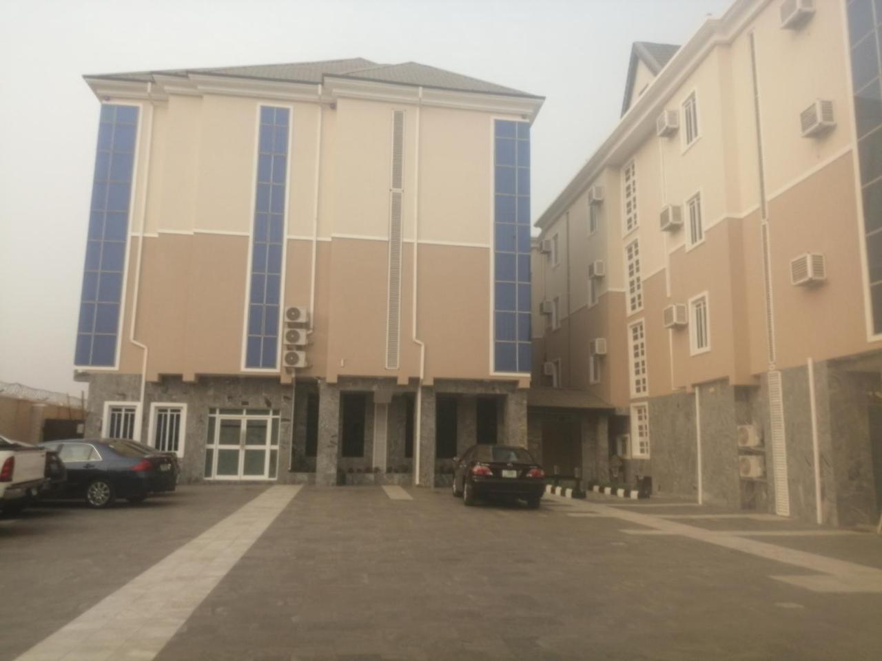 Grand Venice Transit Apartments Лагос Экстерьер фото
