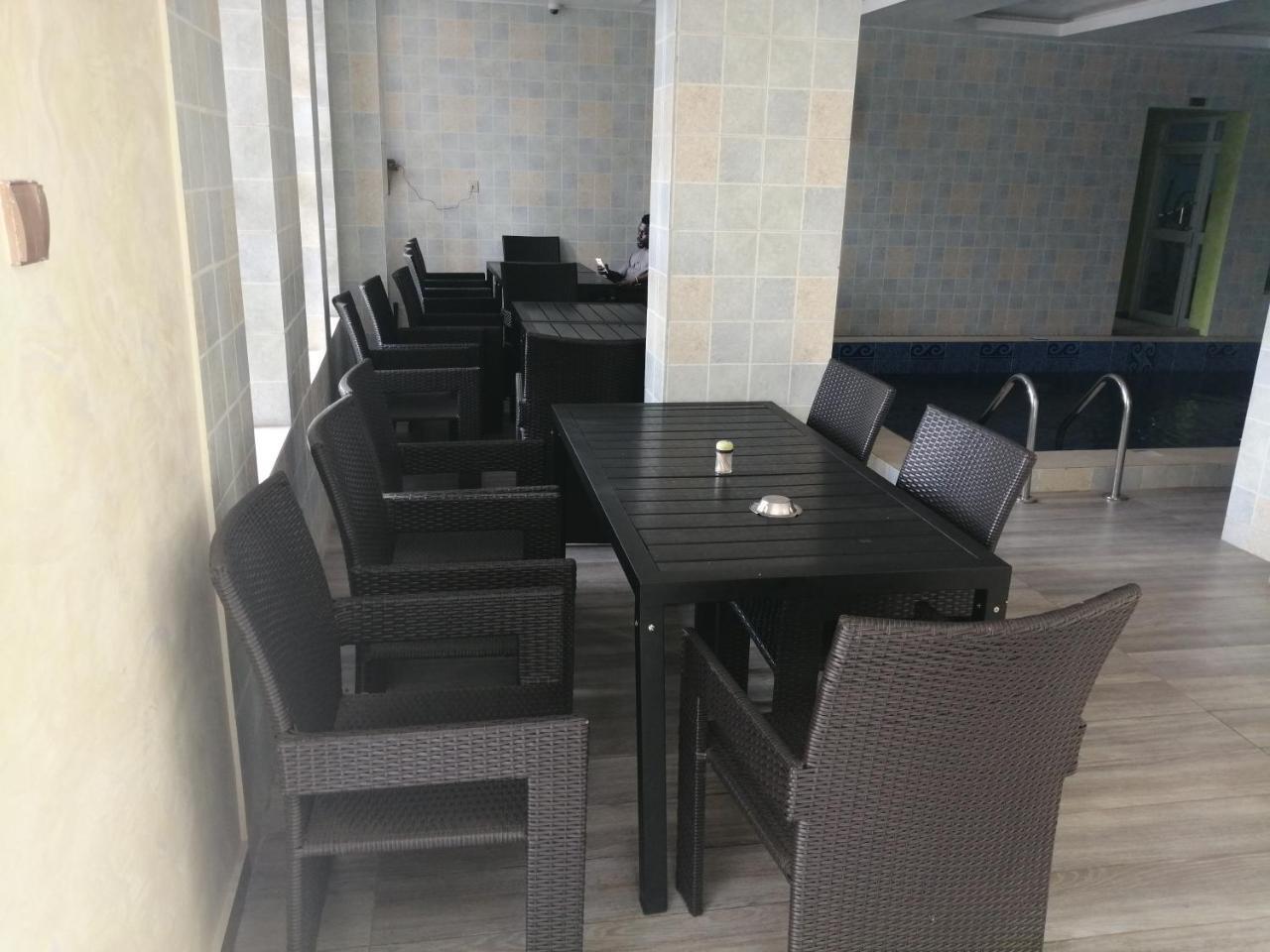 Grand Venice Transit Apartments Лагос Экстерьер фото