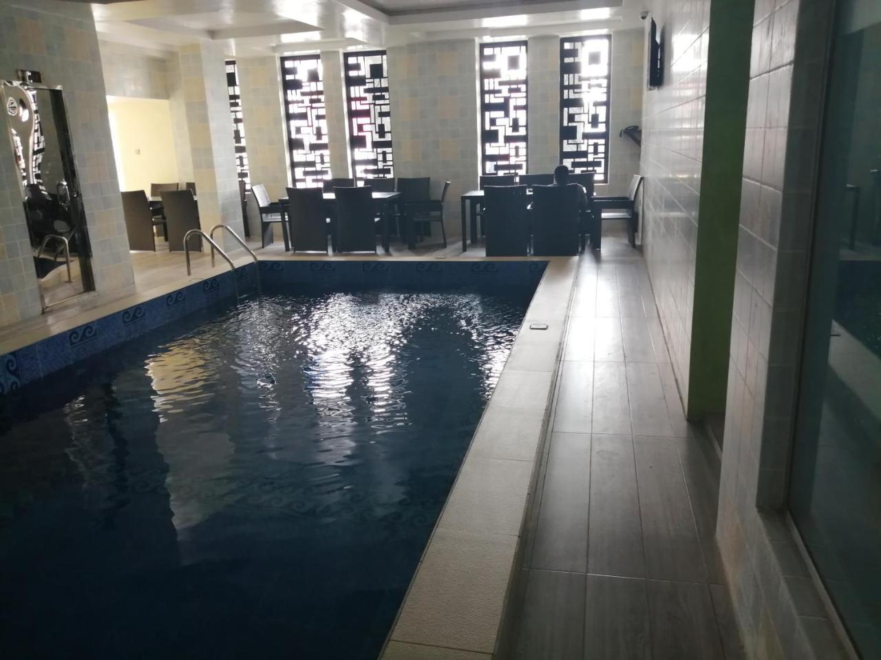 Grand Venice Transit Apartments Лагос Экстерьер фото